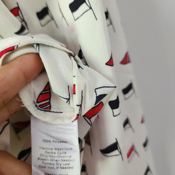 Talbots Nautical Flag Print Long Sleeve Popover Blouse Size 12 Petite - Picture 12 of 12